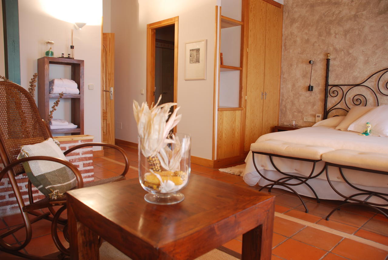 Hospederia El Arco Hotell Villavieja del Lozoya Eksteriør bilde