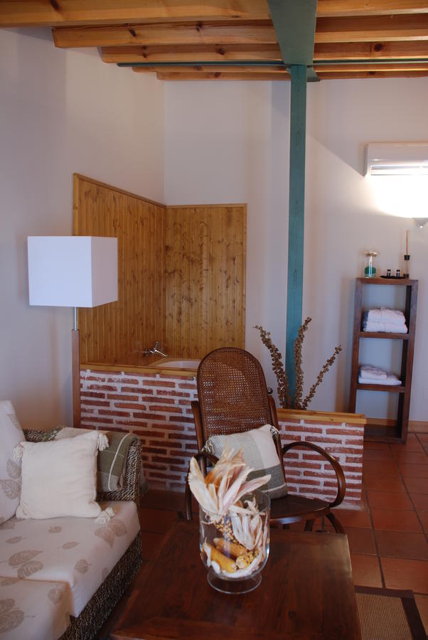 Hospederia El Arco Hotell Villavieja del Lozoya Eksteriør bilde